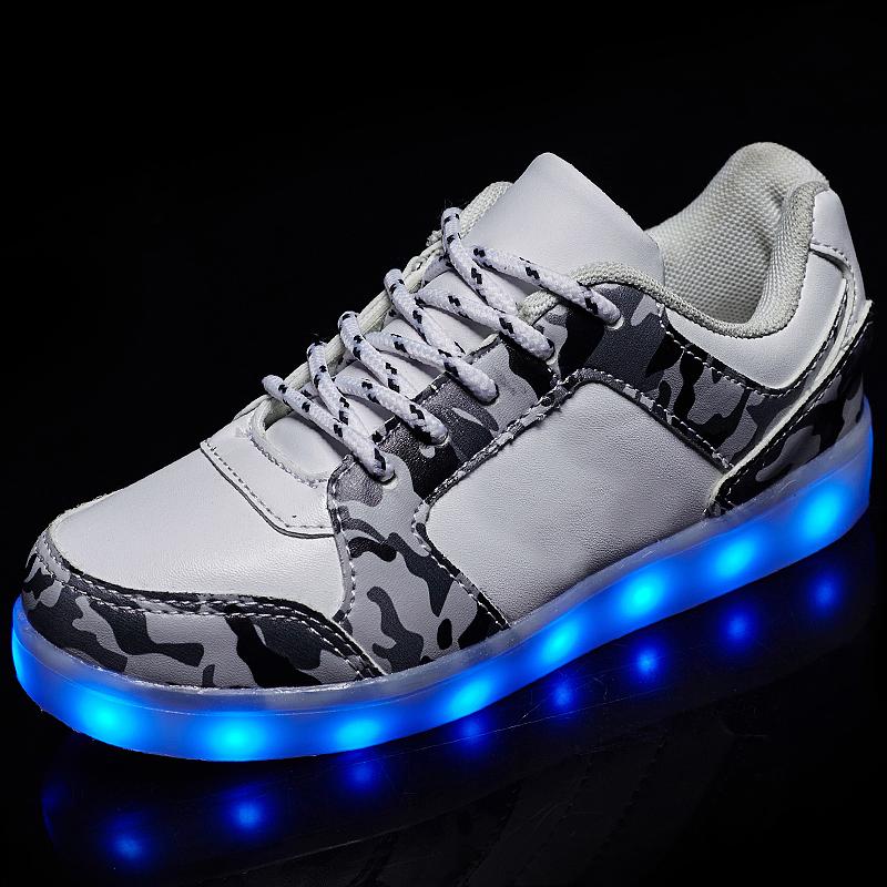 Outlet26 Camouflage Light Up LED Sport Shoes - kids White
