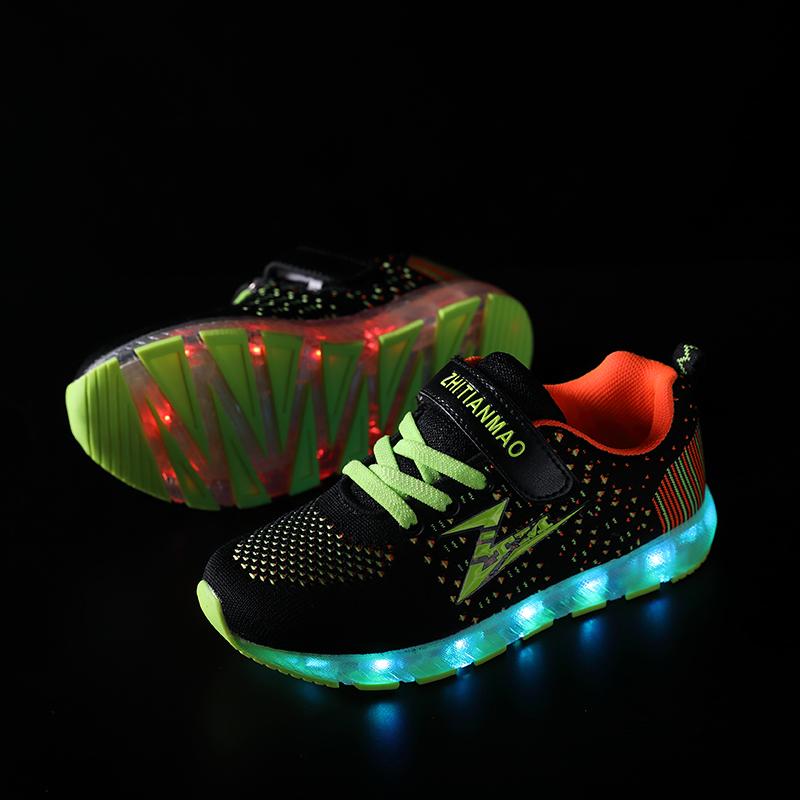 Outlet26 LED Shoes Flashing Rechargeable Sneakers - kids Pink